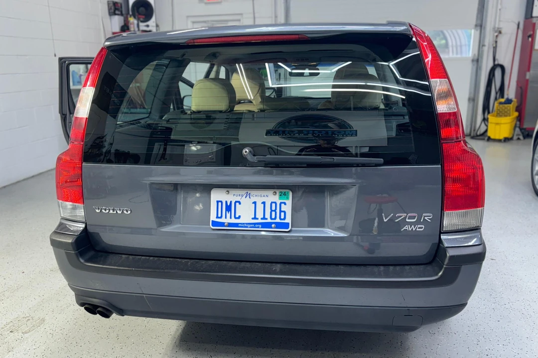 2004 Volvo V70 R 2nd Gen - Image 5 of 31