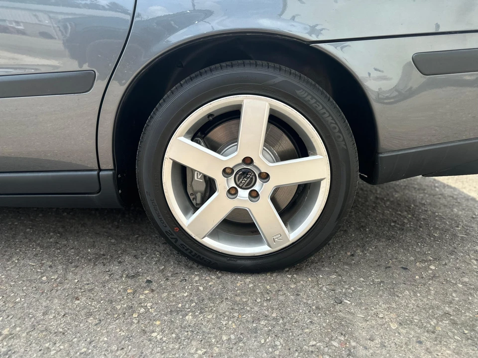 2004 Volvo V70 R 2nd Gen - Image 22 of 31
