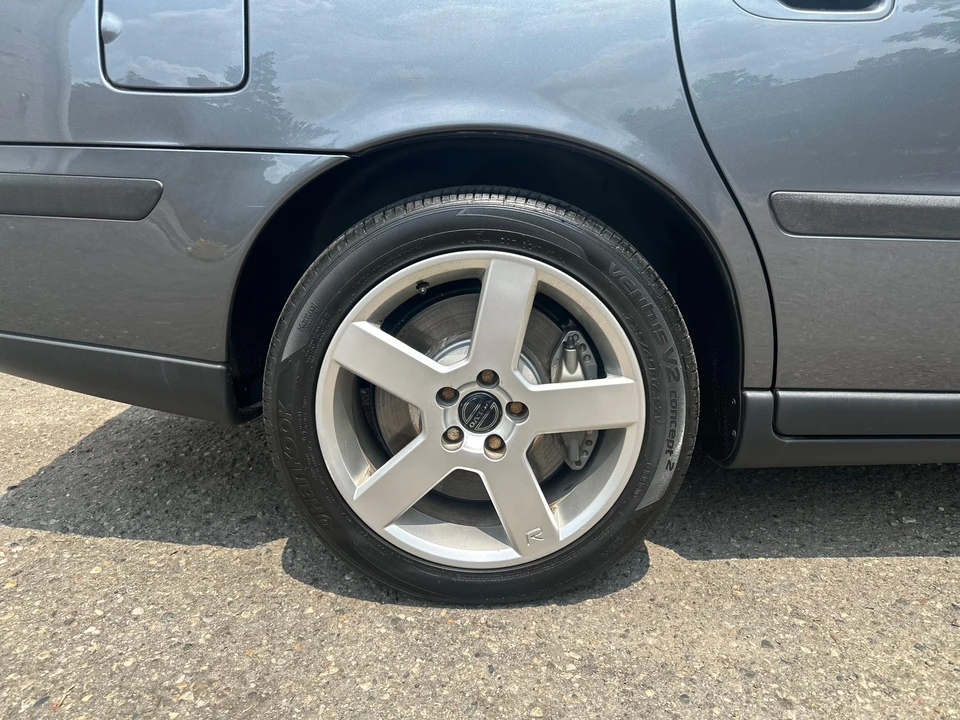 2004 Volvo V70 R 2nd Gen - Image 24 of 31