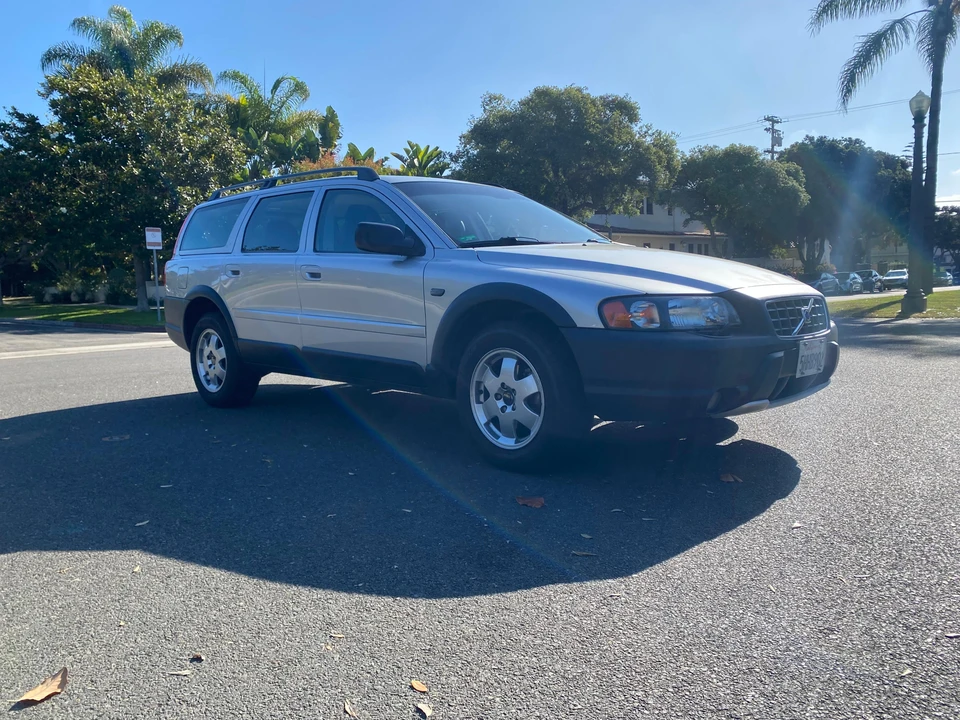 2004 Volvo V70 XC/XC70 2nd Gen - Image 8 of 31