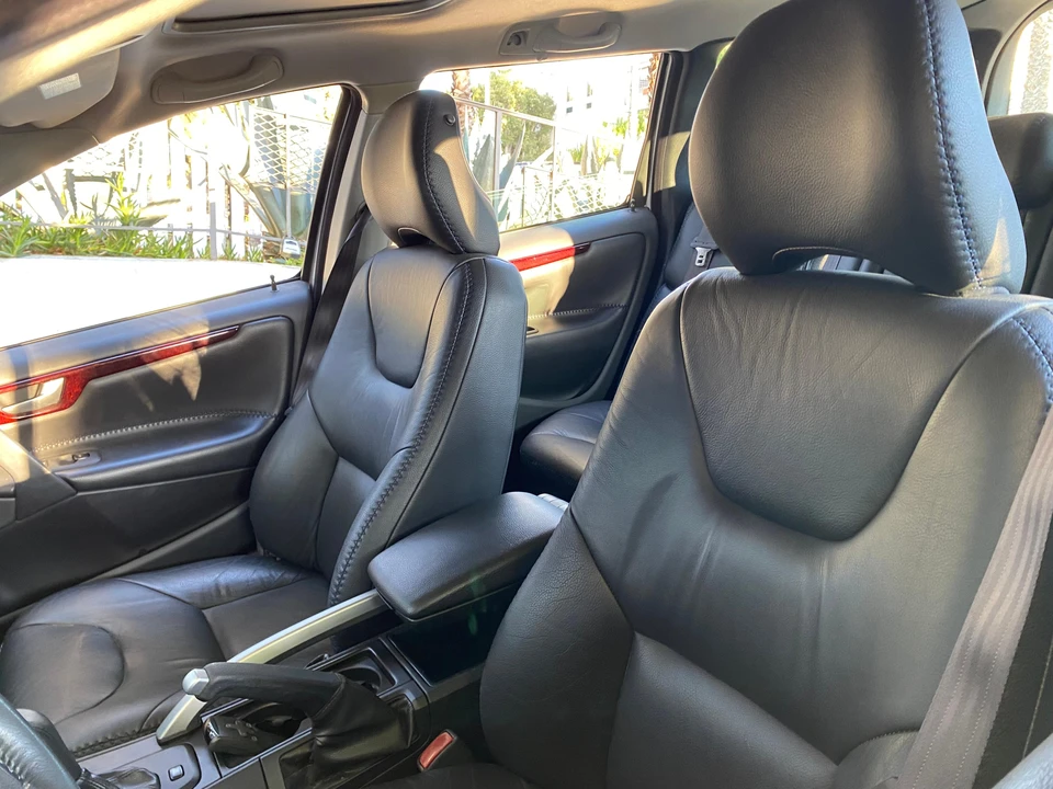 2004 Volvo V70 XC/XC70 2nd Gen - Image 26 of 31