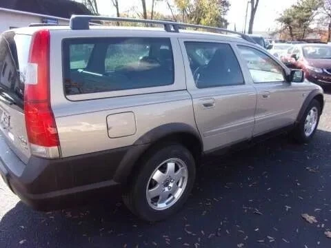 2004 Volvo V70 XC/XC70 2nd Gen - Image 9 of 12