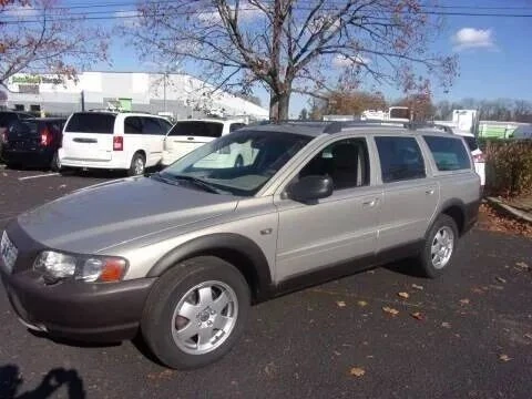 2004 Volvo V70 XC/XC70 2nd Gen - Image 2 of 12