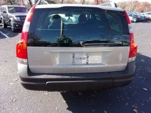 2004 Volvo V70 XC/XC70 2nd Gen - Image 5 of 12