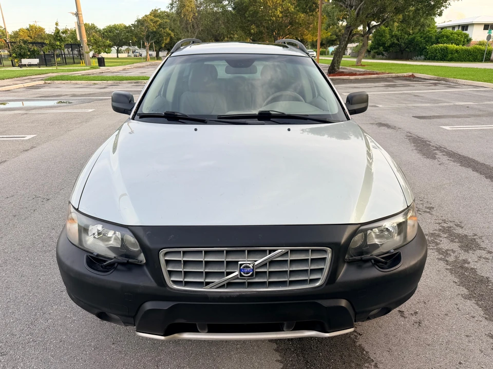 2004 Volvo V70 XC/XC70 2nd Gen - Image 6 of 31