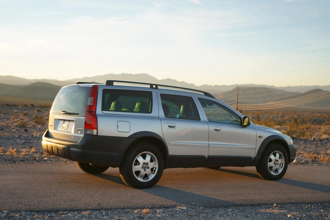 2004 Volvo V70 XC/XC70 2nd Gen - Image 18 of 31