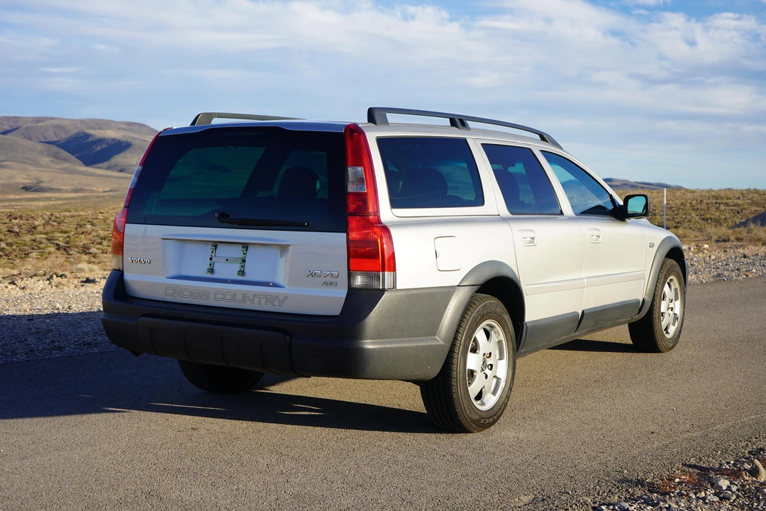2004 Volvo V70 XC/XC70 2nd Gen - Image 16 of 31