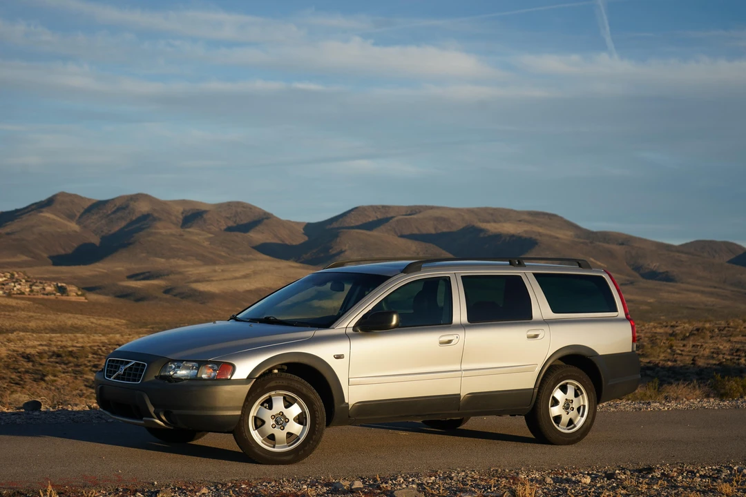 2004 Volvo V70 XC/XC70 2nd Gen - Image 11 of 31