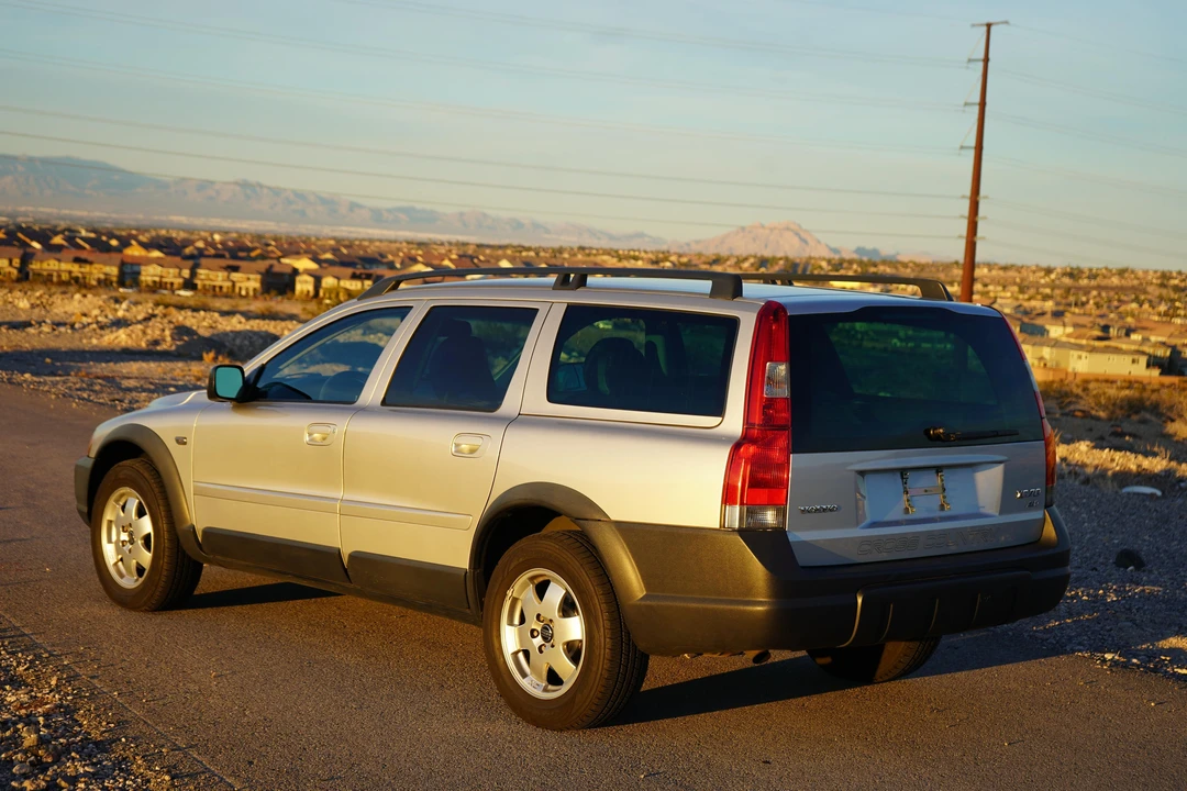 2004 Volvo V70 XC/XC70 2nd Gen - Image 13 of 31
