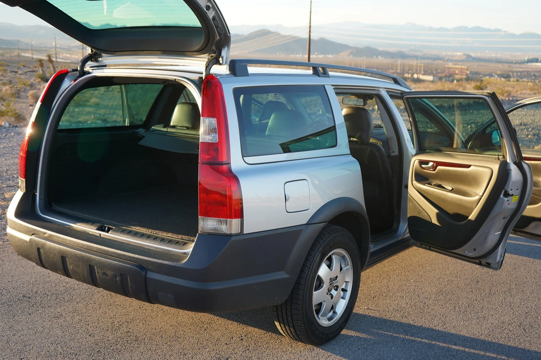2004 Volvo V70 XC/XC70 2nd Gen - Image 29 of 31