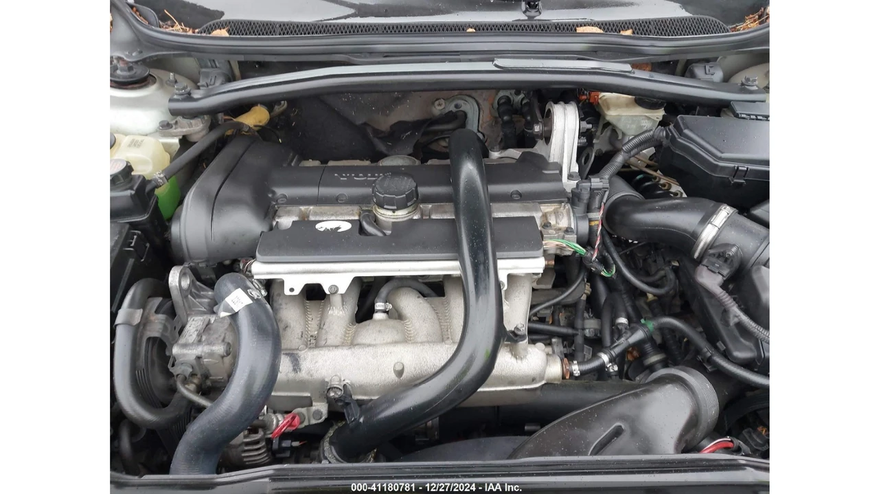 2004 Volvo V70 XC/XC70 2nd Gen - Image 10 of 10