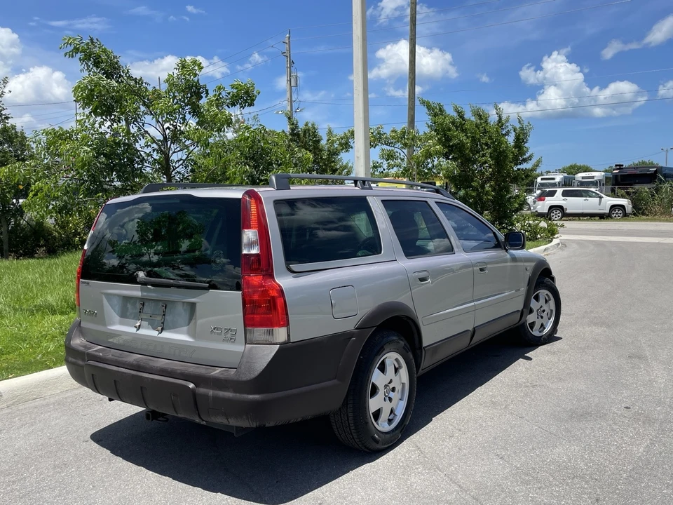 2004 Volvo V70 XC/XC70 2nd Gen - Image 15 of 31