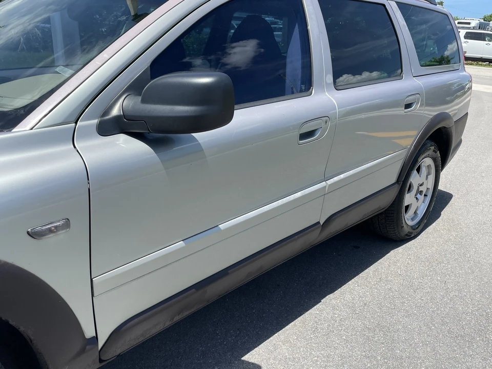 2004 Volvo V70 XC/XC70 2nd Gen - Image 19 of 31