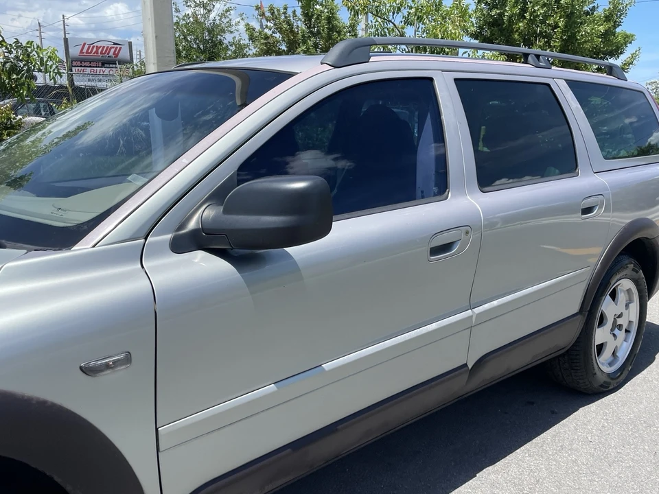 2004 Volvo V70 XC/XC70 2nd Gen - Image 8 of 31