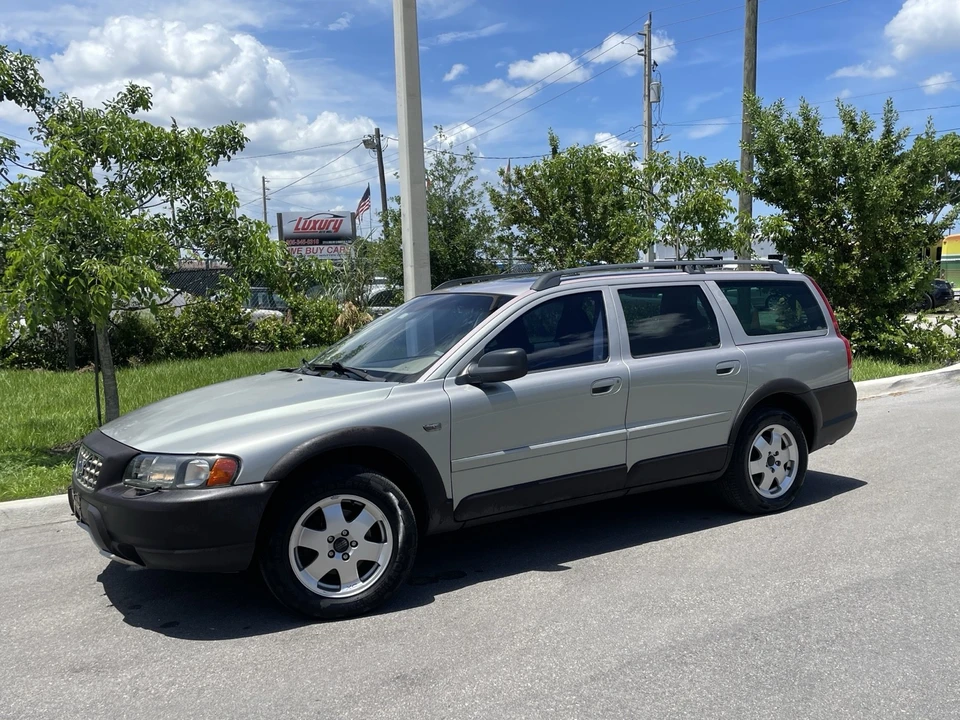 2004 Volvo V70 XC/XC70 2nd Gen - Image 7 of 31