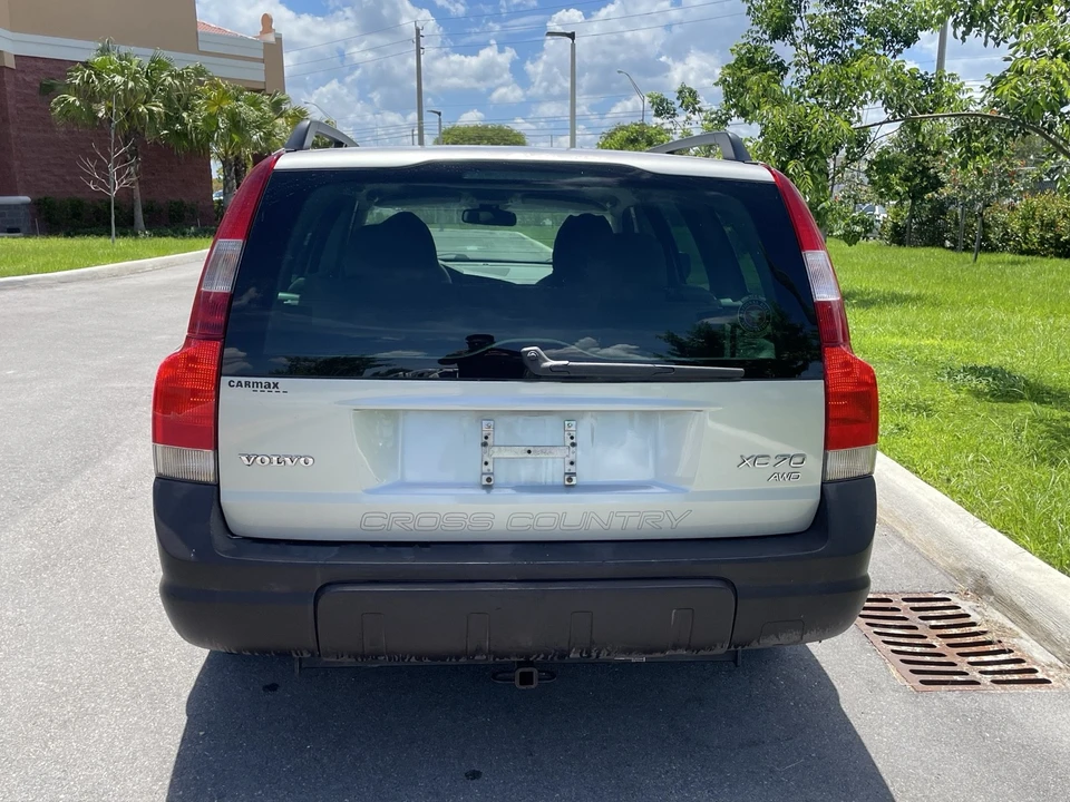 2004 Volvo V70 XC/XC70 2nd Gen - Image 17 of 31