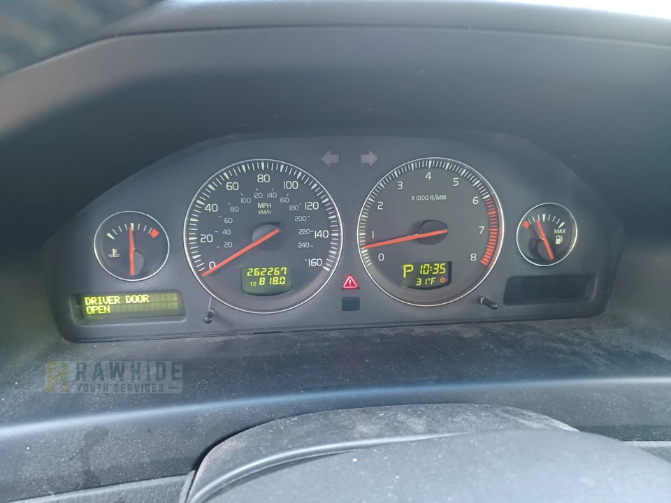 2004 Volvo V70 XC/XC70 2nd Gen - Image 9 of 20