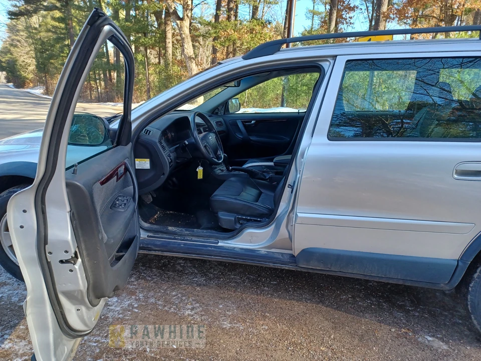 2004 Volvo V70 XC/XC70 2nd Gen - Image 7 of 20