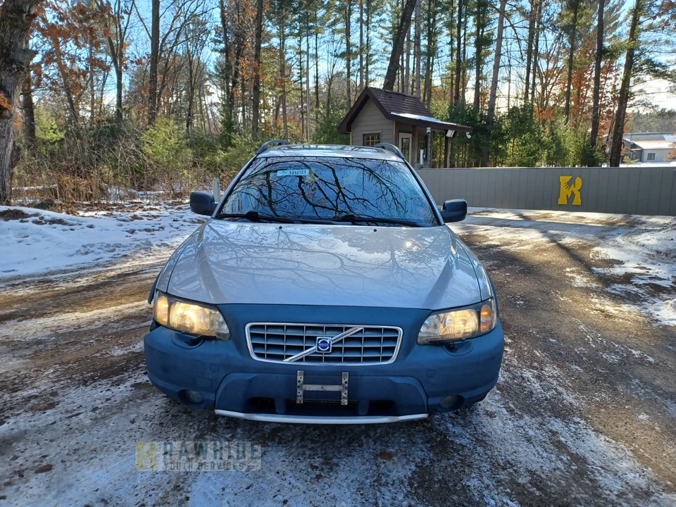 2004 Volvo V70 XC/XC70 2nd Gen - Image 6 of 20