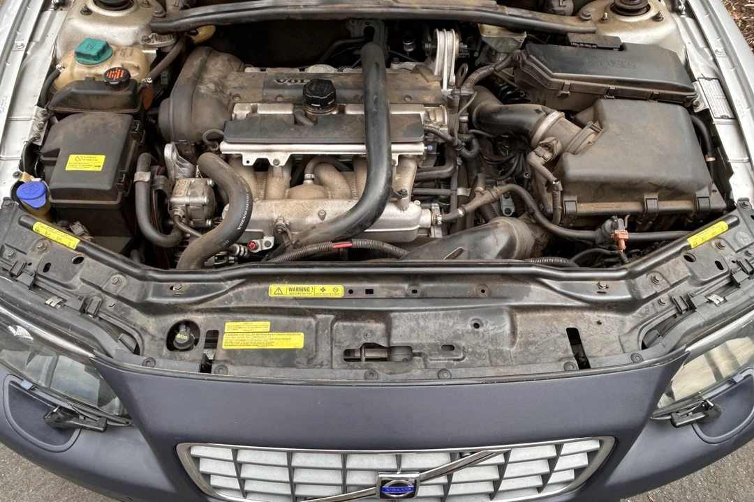2004 Volvo V70 XC/XC70 2nd Gen - Image 6 of 7