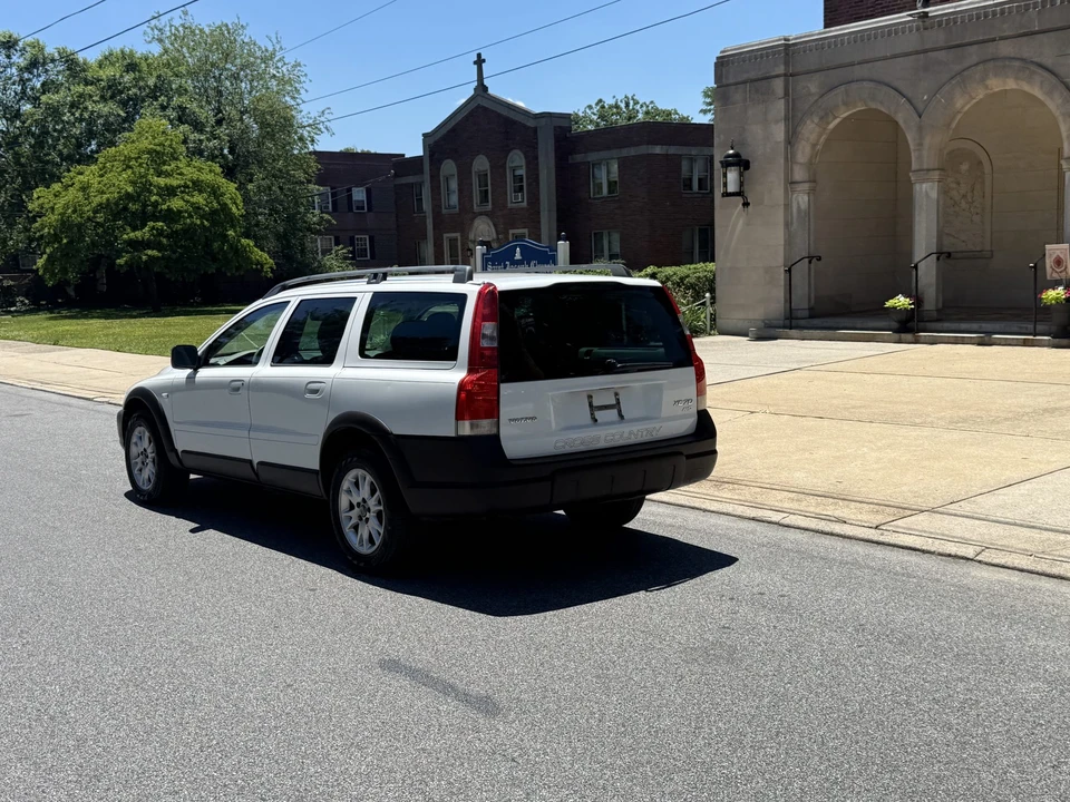 2004 Volvo V70 XC/XC70 2nd Gen - Image 12 of 31