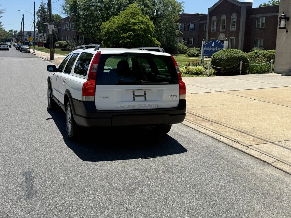 2004 Volvo V70 XC/XC70 2nd Gen - Image 13 of 31