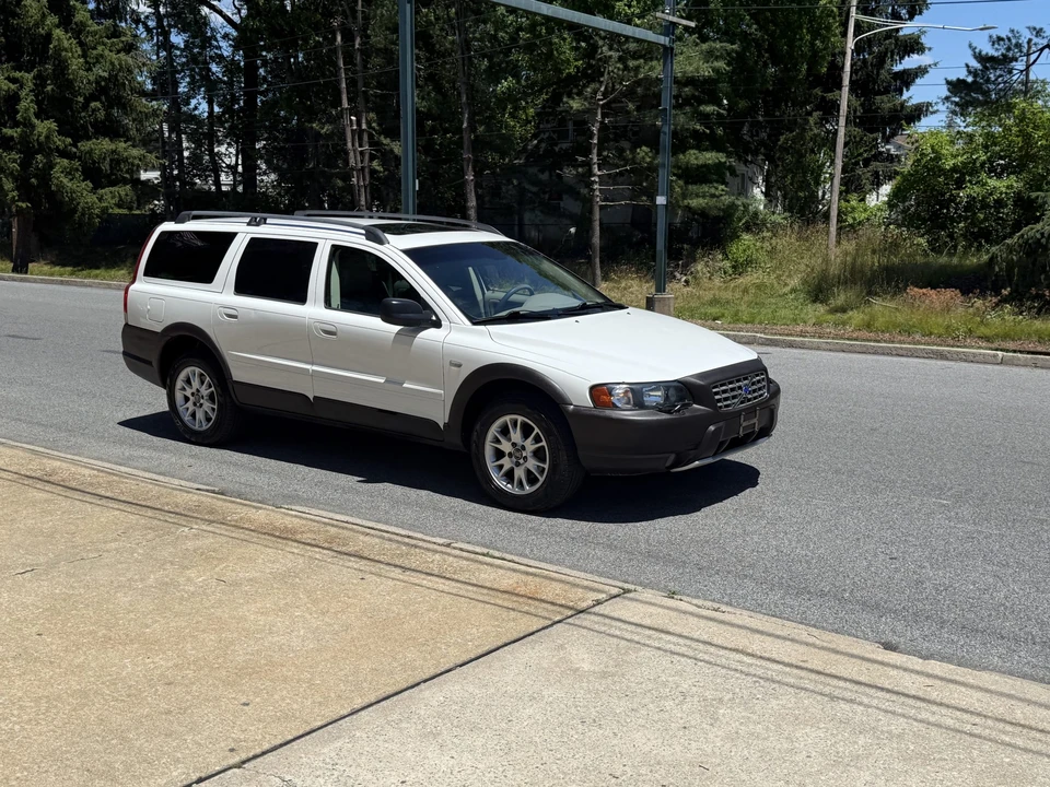 2004 Volvo V70 XC/XC70 2nd Gen - Image 21 of 31