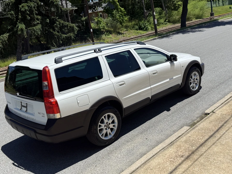 2004 Volvo V70 XC/XC70 2nd Gen - Image 15 of 31