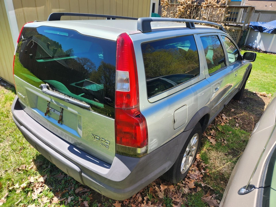 2004 Volvo V70 XC/XC70 2nd Gen - Image 7 of 11