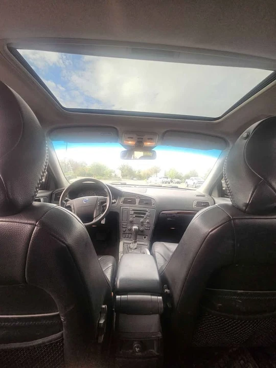 2004 Volvo XC90 1st Gen - Image 9 of 19