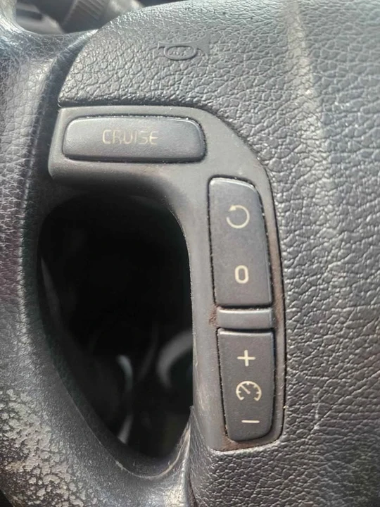 2004 Volvo XC90 1st Gen - Image 17 of 19