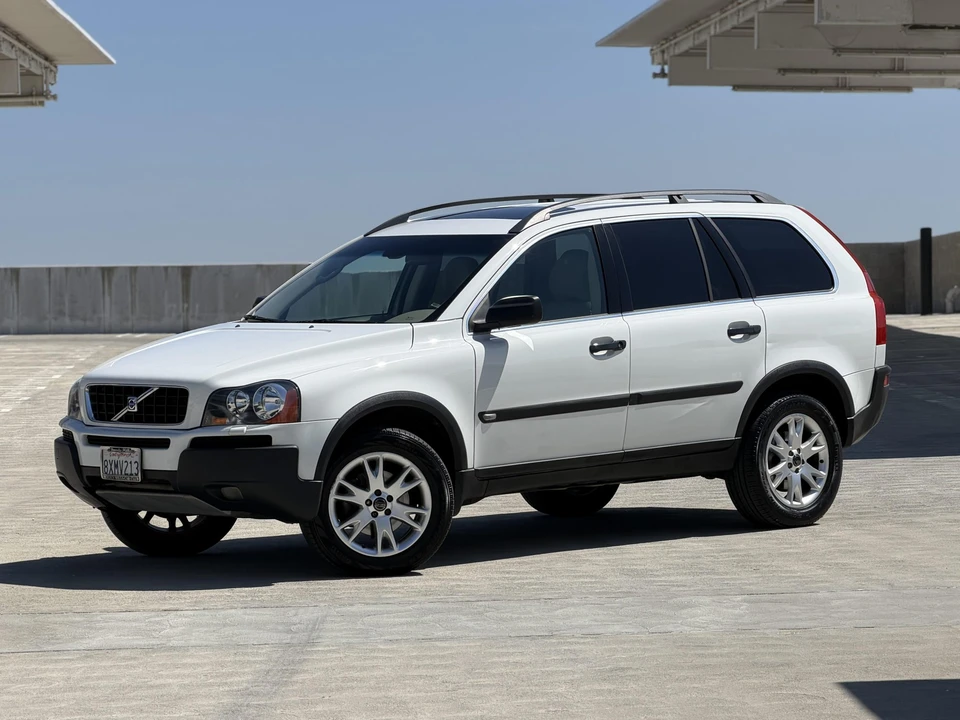 2004 Volvo XC90 1st Gen - Image 11 of 31