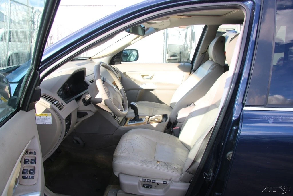 2004 Volvo XC90 1st Gen - Image 11 of 21