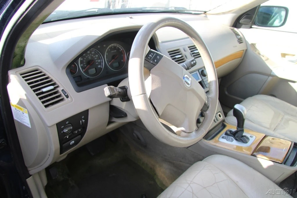 2004 Volvo XC90 1st Gen - Image 12 of 21