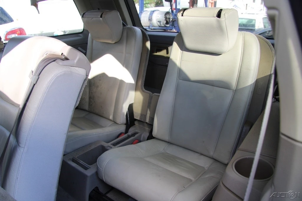 2004 Volvo XC90 1st Gen - Image 16 of 21