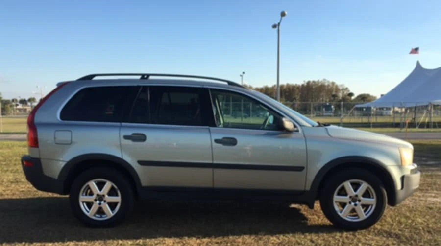 2004 Volvo XC90 1st Gen - Image 2 of 7