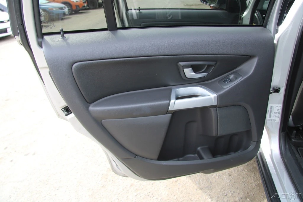 2004 Volvo XC90 1st Gen - Image 20 of 21