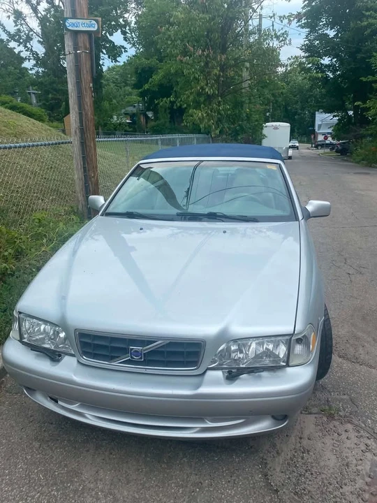 2004 Volvo C70 1st Gen - Image 3 of 7