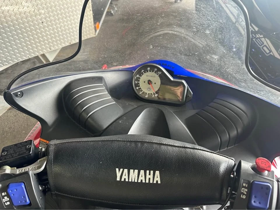 2004 Yamaha - Image 8 of 10