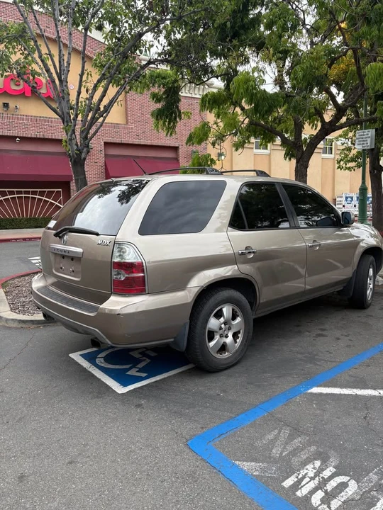 2004 Acura MDX 1st Gen - Image 4 of 6
