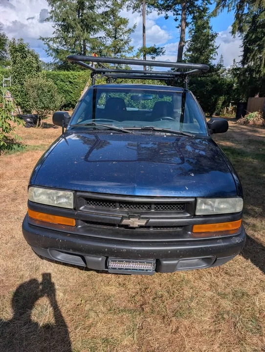 2004 Chevrolet S-10 - Image 4 of 10
