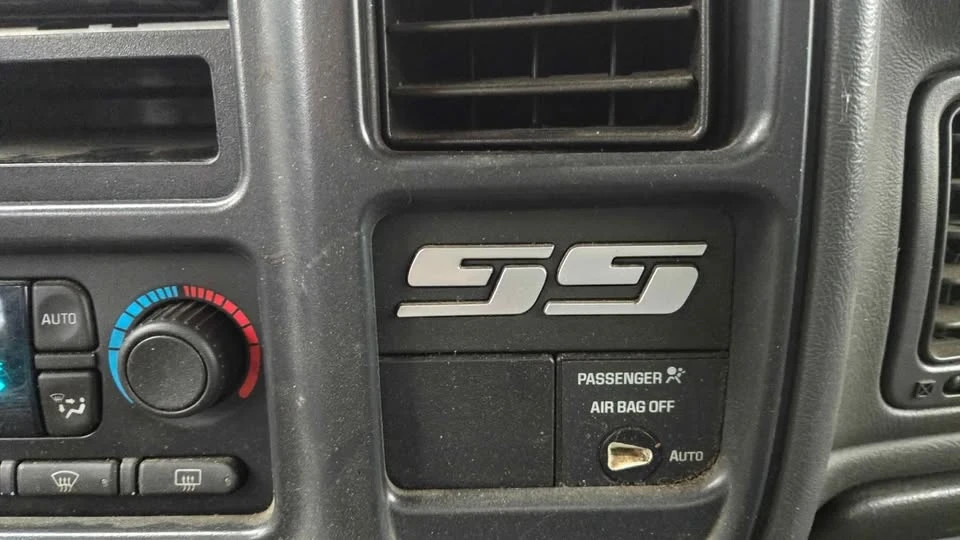 2004 Chevrolet Silverado 1st Gen - Image 6 of 10