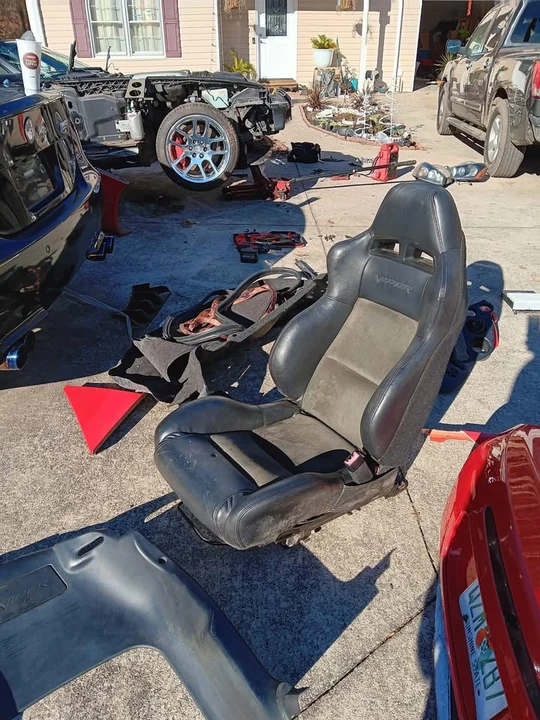 2004 Parts & Memorabilia Bodywork - Image 4 of 10