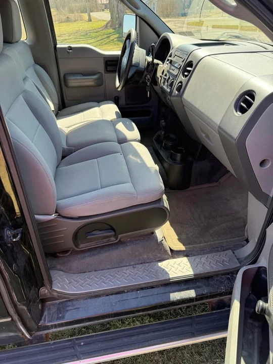 2004 Ford F-Series - Image 8 of 8