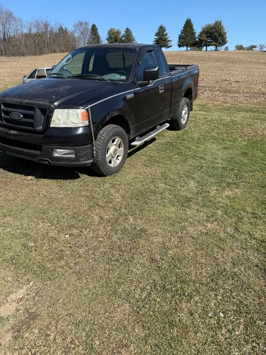 2004 Ford F-Series - Image 2 of 8