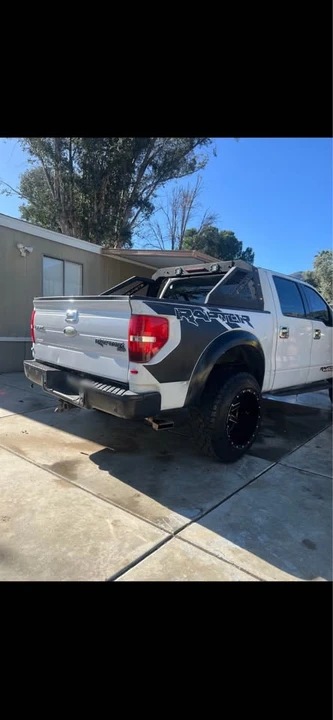 2004 Ford F-Series - Image 2 of 5