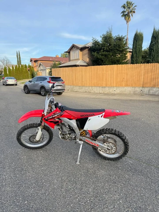 2004 Honda CRF - Image 2 of 4