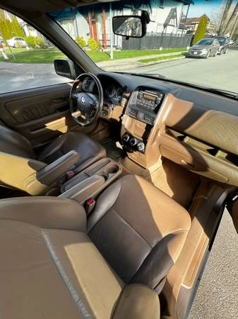 2004 Honda CR-V 2nd Gen - Image 3 of 8