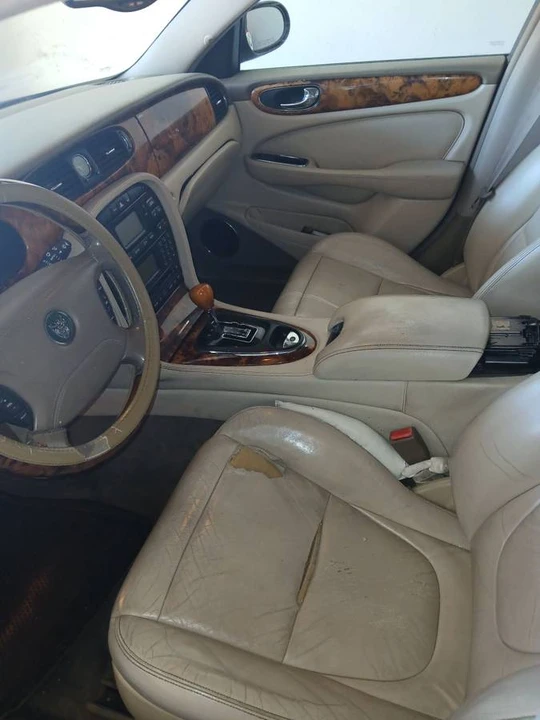 2004 Jaguar X100 XK8 - Image 4 of 5