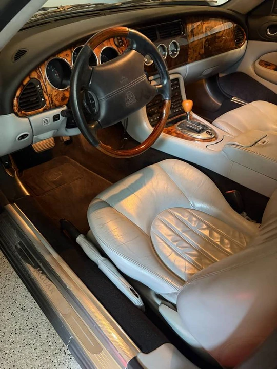 2004 Jaguar X100 XK8 - Image 9 of 17